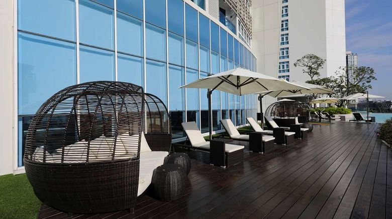 <b>Pinetree Marina Resort Pool</b>. Images powered by <a href="https://iceportal.shijigroup.com/" title="IcePortal" target="_blank">IcePortal</a>.
