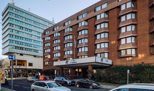 pentahotel Reading Exterior