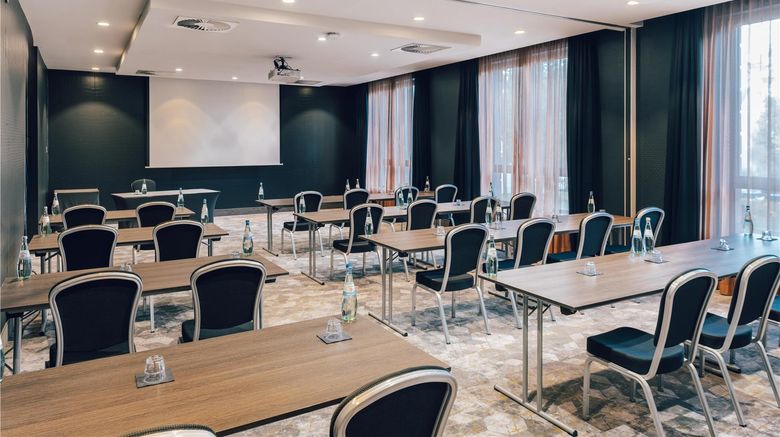 <b>pentahotel Leipzig Meeting</b>. Images powered by <a href="https://iceportal.shijigroup.com/" title="IcePortal" target="_blank">IcePortal</a>.