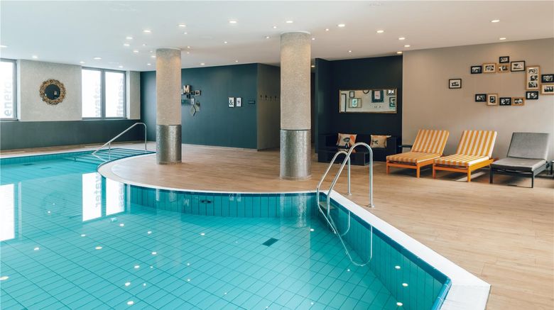 <b>pentahotel Leipzig Pool</b>. Images powered by <a href="https://iceportal.shijigroup.com/" title="IcePortal" target="_blank">IcePortal</a>.