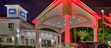 Americas Best Value Inn/Suites IAH Arpt Exterior