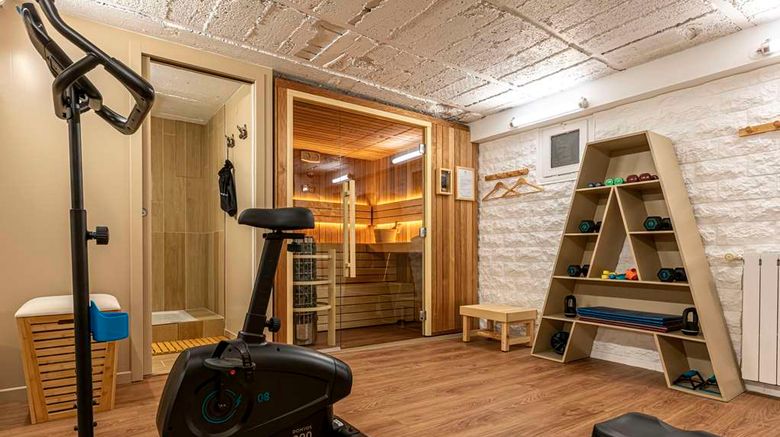 <b>Hotel Alpha Paris Eiffel Health</b>. Images powered by <a href="https://iceportal.shijigroup.com/" title="IcePortal" target="_blank">IcePortal</a>.