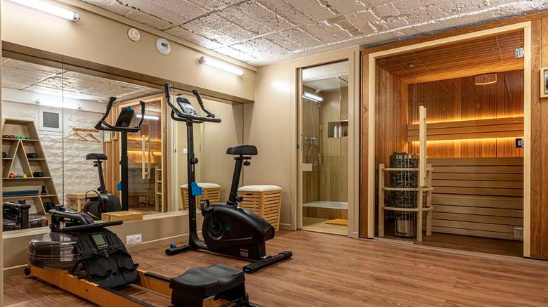 <b>Hotel Alpha Paris Eiffel Health</b>. Images powered by <a href="https://iceportal.shijigroup.com/" title="IcePortal" target="_blank">IcePortal</a>.