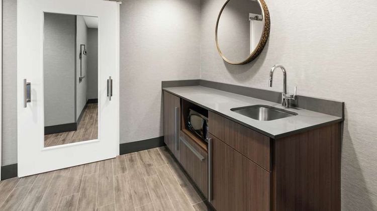 Hampton Inn & Suites Downtown-South Other