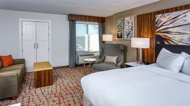 DoubleTree by Hilton Appleton Room