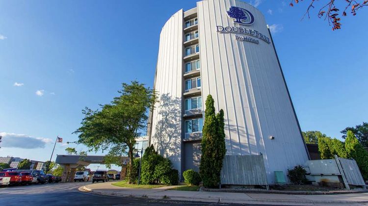 DoubleTree by Hilton Appleton Exterior