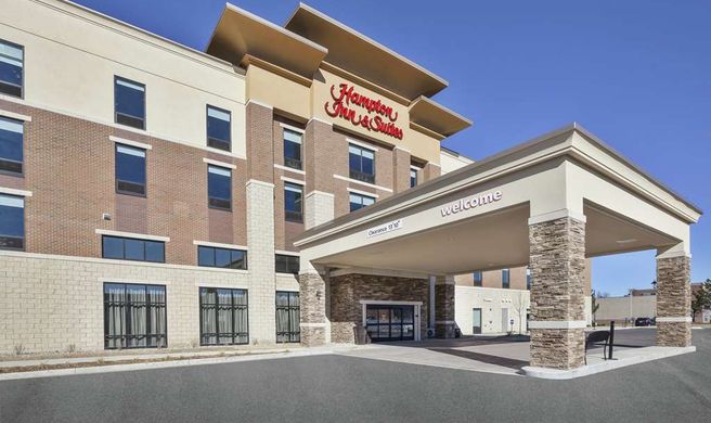 Hampton Inn/Suites Grand Rapids South Exterior