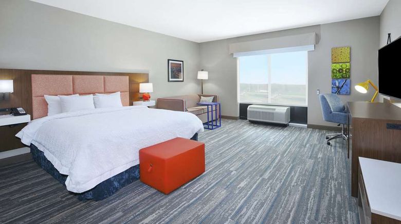 <b>Hampton Inn/Suites Grand Rapids South Room</b>. Images powered by <a href="https://iceportal.shijigroup.com/" title="IcePortal" target="_blank">IcePortal</a>.