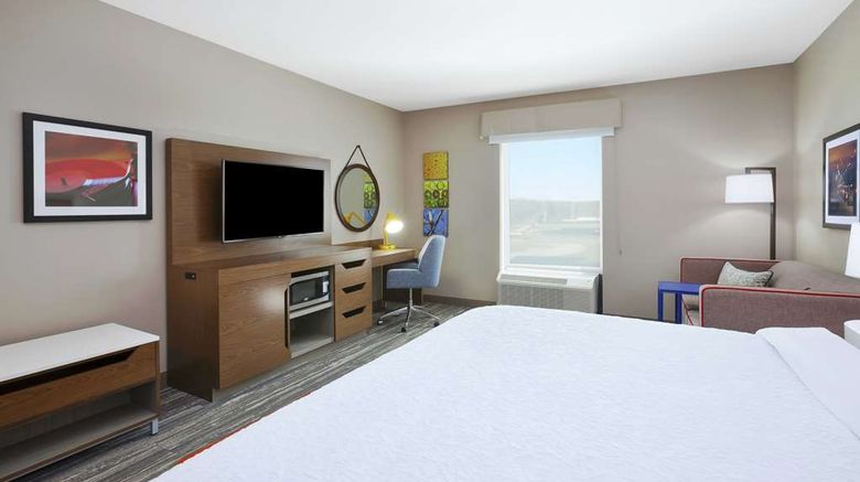 <b>Hampton Inn/Suites Grand Rapids South Room</b>. Images powered by <a href="https://iceportal.shijigroup.com/" title="IcePortal" target="_blank">IcePortal</a>.