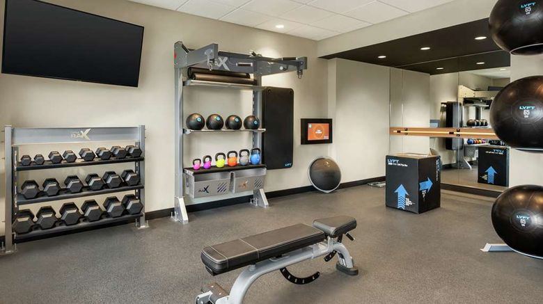 <b>Tru by Hilton Milwaukee Brookfield Health</b>. Images powered by <a href="https://iceportal.shijigroup.com/" title="IcePortal" target="_blank">IcePortal</a>.