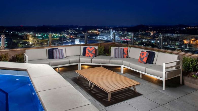 <b>Embassy Suites Knoxville Downtown Restaurant</b>. Images powered by <a href="https://iceportal.shijigroup.com/" title="IcePortal" target="_blank">IcePortal</a>.
