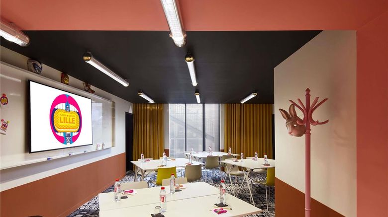 <b>Mama Shelter Lille Meeting</b>. Images powered by <a href="https://iceportal.shijigroup.com/" title="IcePortal" target="_blank">IcePortal</a>.