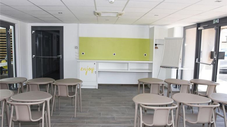 <b>Ibis Budget Langres Meeting</b>. Images powered by <a href="https://iceportal.shijigroup.com/" title="IcePortal" target="_blank">IcePortal</a>.