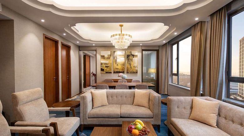 <b>Ramada Encore Wyndham Wuhan Caidian Suite</b>. Images powered by <a href="https://iceportal.shijigroup.com/" title="IcePortal" target="_blank">IcePortal</a>.