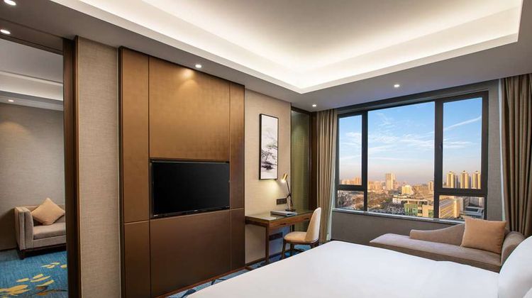 Ramada Encore Wyndham Wuhan Caidian Suite