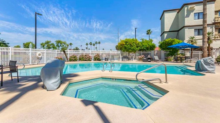 Windmill Suites Surprise Pool
