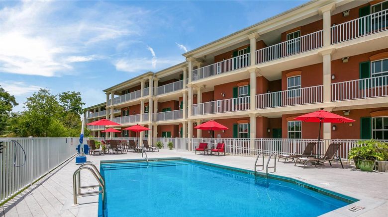 <b>Water Street Hotel & Marina, Ascend Coll Pool</b>. Images powered by <a href="https://iceportal.shijigroup.com/" title="IcePortal" target="_blank">IcePortal</a>.