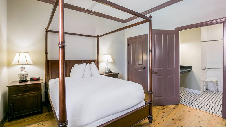 <b>Water Street Hotel & Marina, Ascend Coll Room</b>. Images powered by <a href="https://iceportal.shijigroup.com/" title="IcePortal" target="_blank">IcePortal</a>.