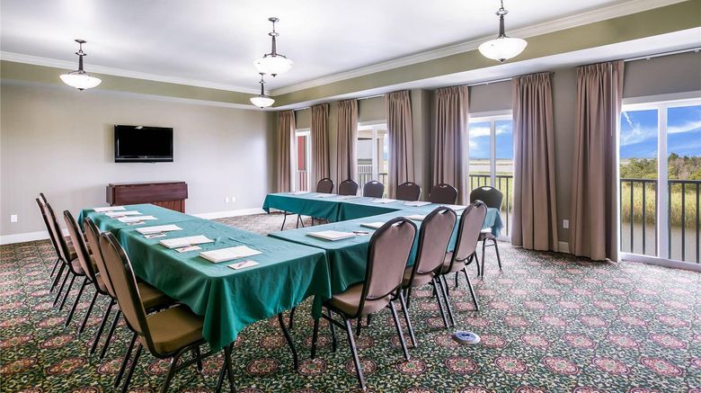 <b>Water Street Hotel & Marina, Ascend Coll Meeting</b>. Images powered by <a href="https://iceportal.shijigroup.com/" title="IcePortal" target="_blank">IcePortal</a>.