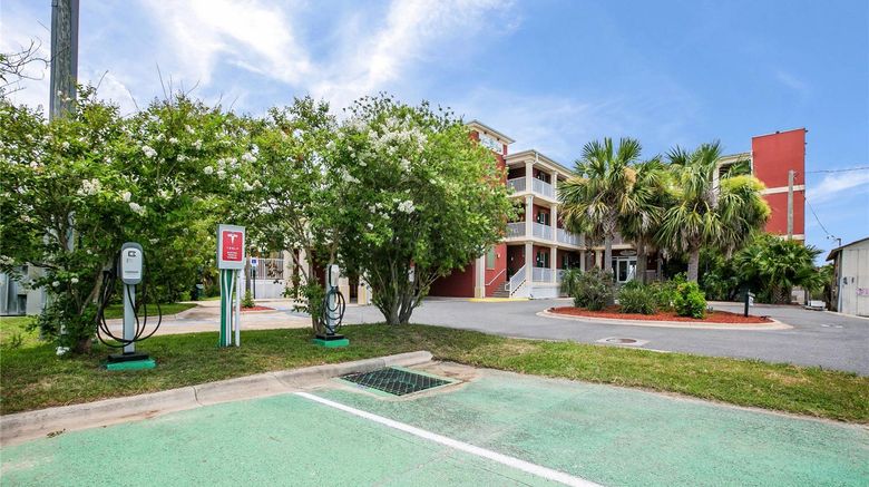 <b>Water Street Hotel & Marina, Ascend Coll Other</b>. Images powered by <a href="https://iceportal.shijigroup.com/" title="IcePortal" target="_blank">IcePortal</a>.