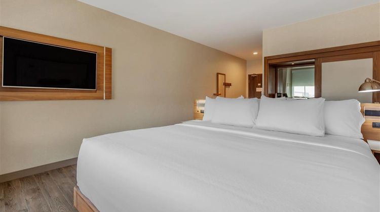 Cambria Hotel Dallas/Richardson Room