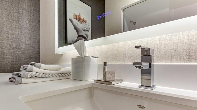Cambria Hotel Dallas/Richardson Suite