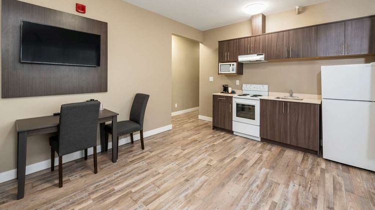 Econo Lodge Prince George Room