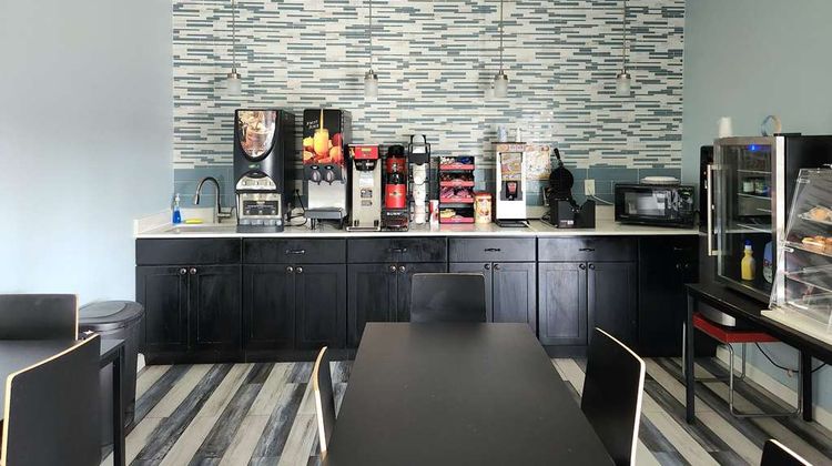 Days Inn by Wyndham Freeport Restaurant