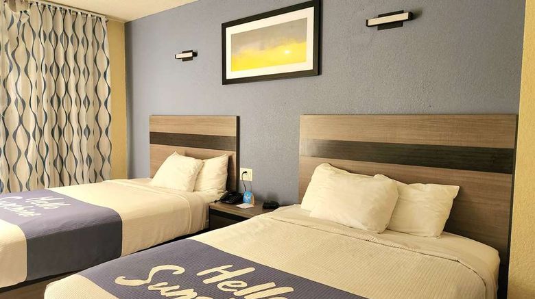 <b>Days Inn by Wyndham Freeport Room</b>. Images powered by <a href="https://iceportal.shijigroup.com/" title="IcePortal" target="_blank">IcePortal</a>.