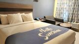 Days Inn by Wyndham Freeport Room