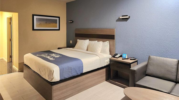 Days Inn by Wyndham Freeport Room