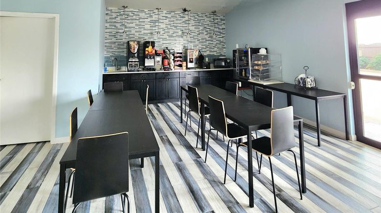 <b>Days Inn by Wyndham Freeport Restaurant</b>. Images powered by <a href="https://iceportal.shijigroup.com/" title="IcePortal" target="_blank">IcePortal</a>.