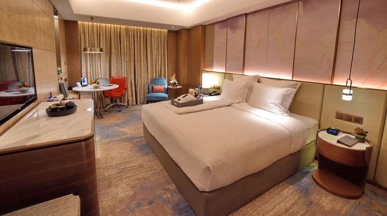 <b>Wyndham Grand Plaza Royale Powerlong Room</b>. Images powered by <a href="https://iceportal.shijigroup.com/" title="IcePortal" target="_blank">IcePortal</a>.