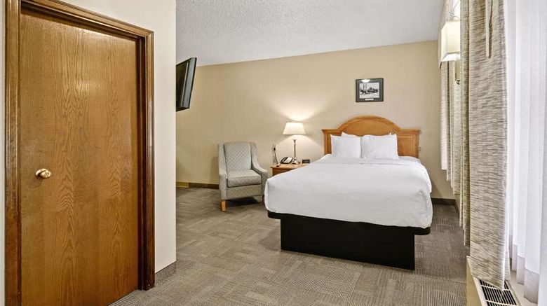 <b>Clarion Hotel & Suites Fairbanks Room</b>. Images powered by <a href="https://iceportal.shijigroup.com/" title="IcePortal" target="_blank">IcePortal</a>.