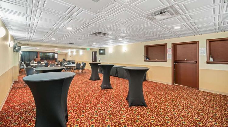 Clarion Hotel & Suites Fairbanks Meeting