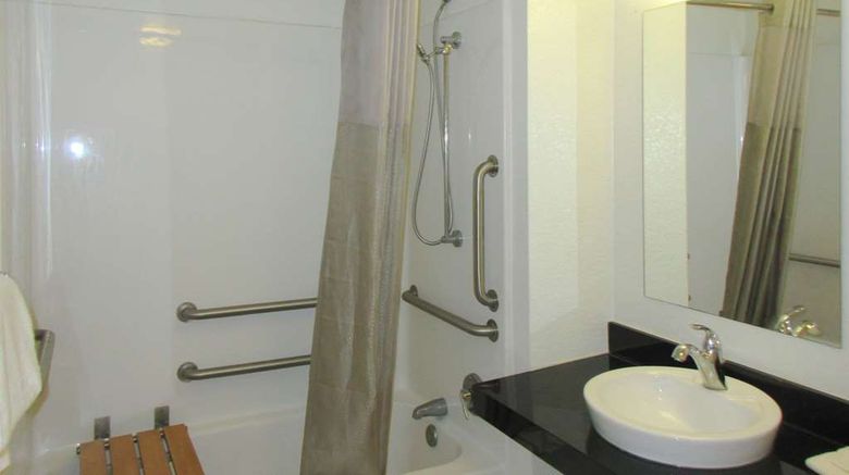 <b>Rodeway Inn Washington Room</b>. Images powered by <a href="https://iceportal.shijigroup.com/" title="IcePortal" target="_blank">IcePortal</a>.