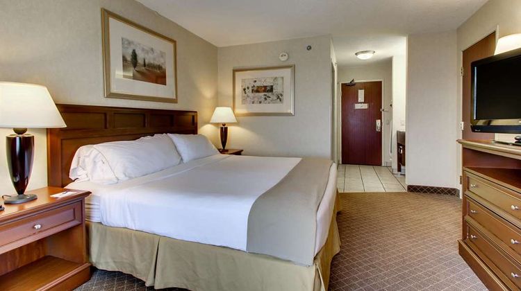 Baymont by Wyndham Kirksville Univ Area Room