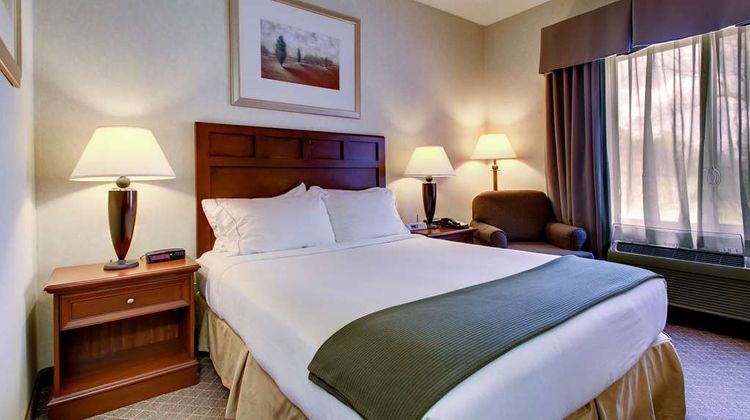 Baymont by Wyndham Kirksville Univ Area Room