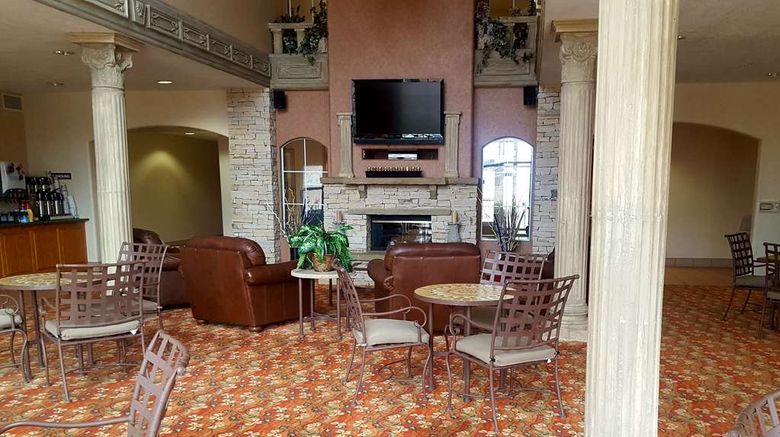 <b>Baymont by Wyndham Belen Lobby</b>. Images powered by <a href="https://iceportal.shijigroup.com/" title="IcePortal" target="_blank">IcePortal</a>.