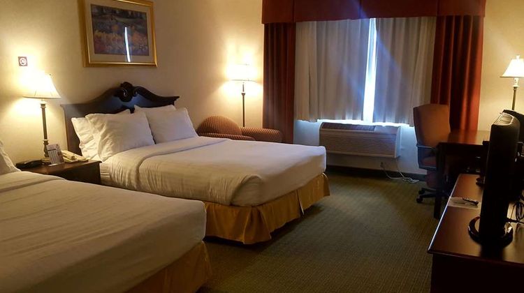 Baymont by Wyndham Belen Room