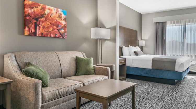 Best Western Plus Wayland Hotel Suite