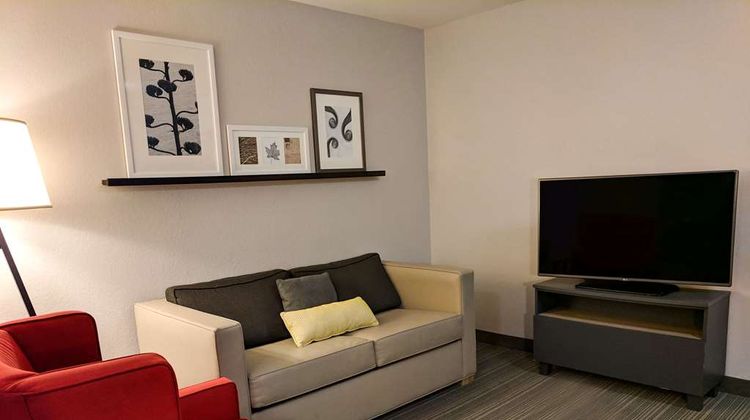 Comfort Inn & Suites Slidell Room