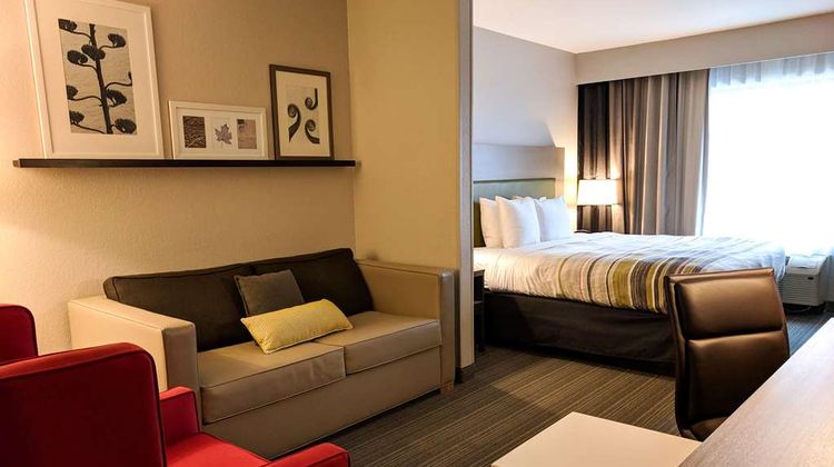 Comfort Inn & Suites Slidell Room