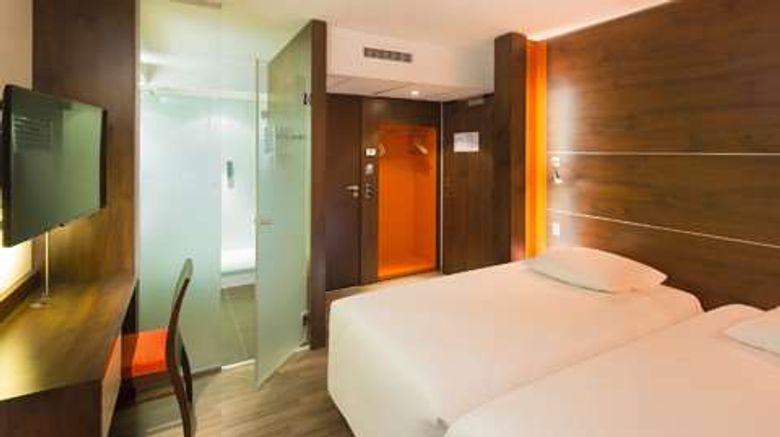 <b>Hotel Oceania Rennes Room</b>. Images powered by <a href="https://iceportal.shijigroup.com/" title="IcePortal" target="_blank">IcePortal</a>.