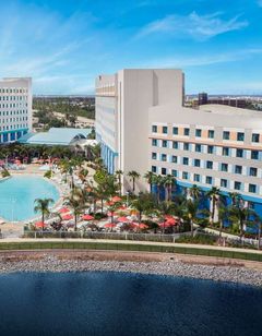 Surfside Inn & Suites at Universal's