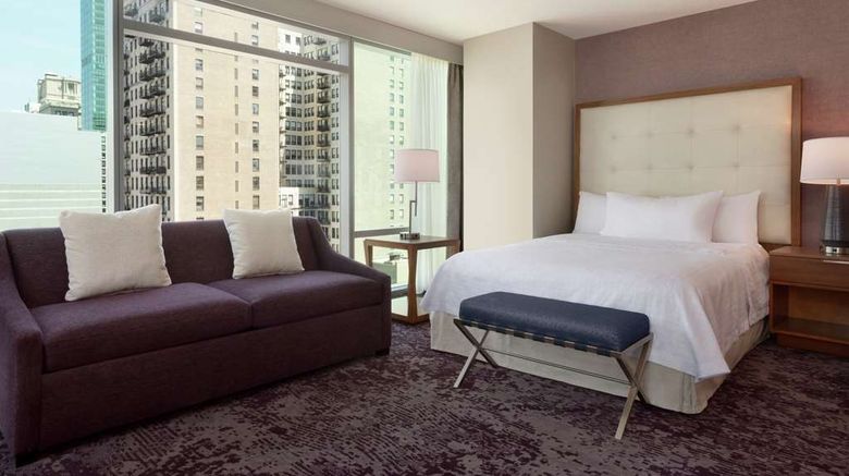 <b>Homewood Suites Chicago Downtown S Loop Room</b>. Images powered by <a href="https://iceportal.shijigroup.com/" title="IcePortal" target="_blank">IcePortal</a>.
