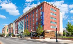 Hampton Inn & Suites Fort Wayne Downtown