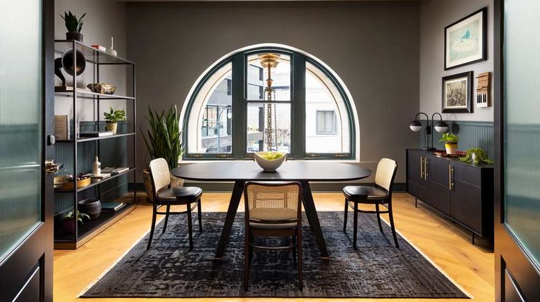 <b>Candler Hotel Atlanta, Curio Collection Lobby</b>. Images powered by <a href="https://iceportal.shijigroup.com/" title="IcePortal" target="_blank">IcePortal</a>.