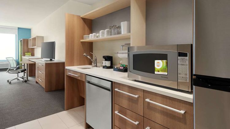 Home2 Suites by Hilton Overland Park Room