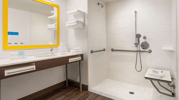 Hampton Inn & Suites Ocean City West Room